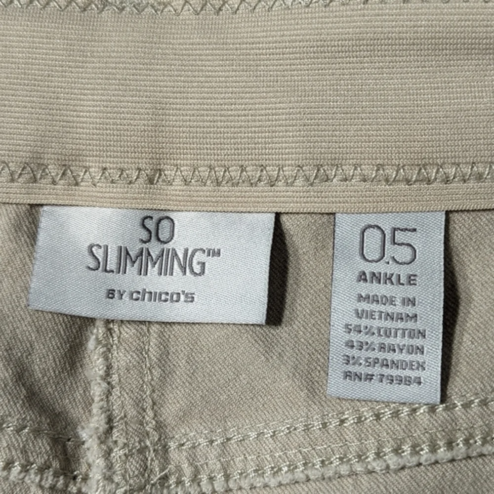 Chico's So Slimming Stretch Ankle/Cropped Leg Pant Tan Size‎ 0.5 (Sm6)